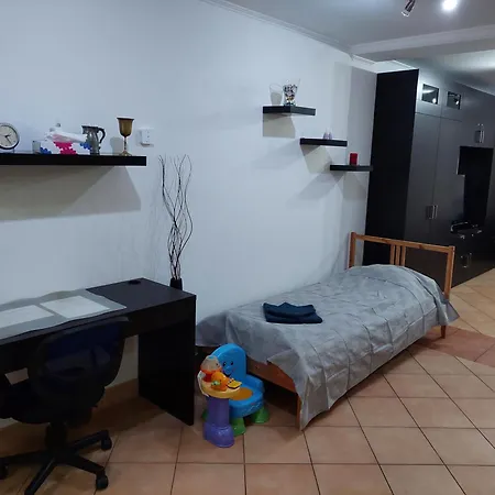 Belvaros Koezeli Kertkapcsolatos Lakas 1-tol 5 Foig Apartment