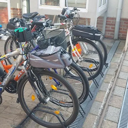 Belvaros Koezeli Kertkapcsolatos Lakas 1-tol 5 Foig